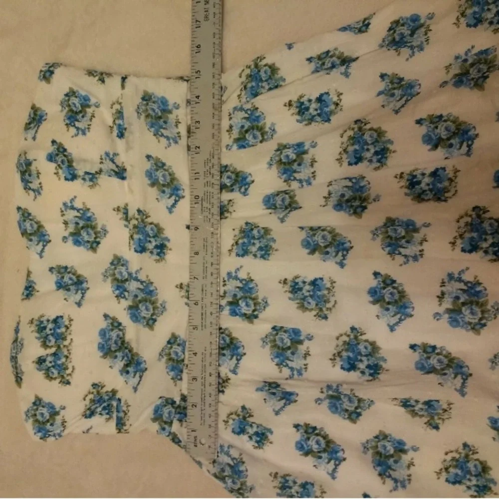 Emerald Sundae Strapless Dress - White with Blue Floral Clip Dot